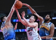 明日温网焦点战！广东男篮迎战俄克拉荷马城雷霆，血战或上演的简单介绍